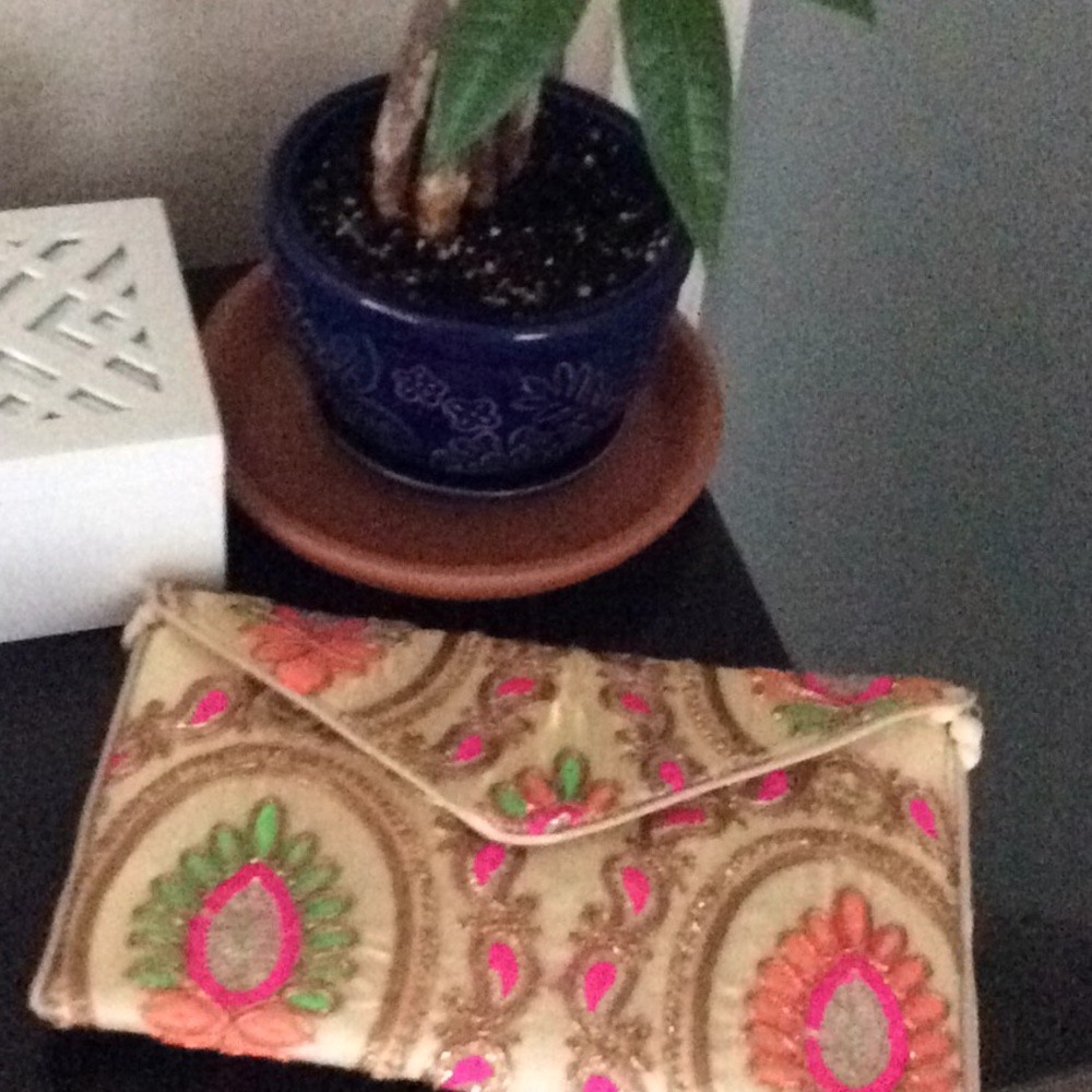 Cross body/ clutch